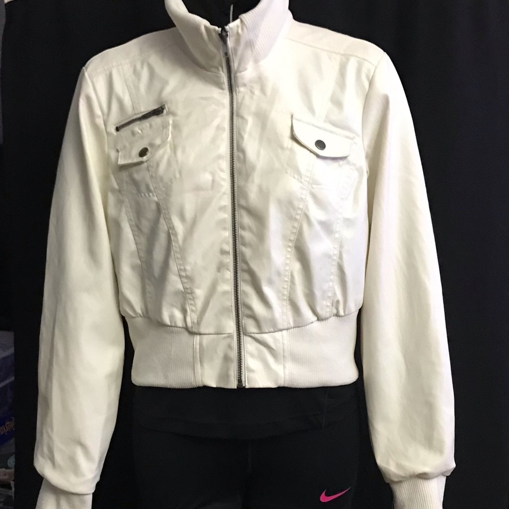 Nice jacket - Picture 2 of 8